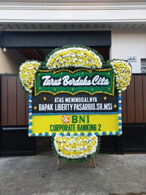 Papan Bunga Duka di Palas